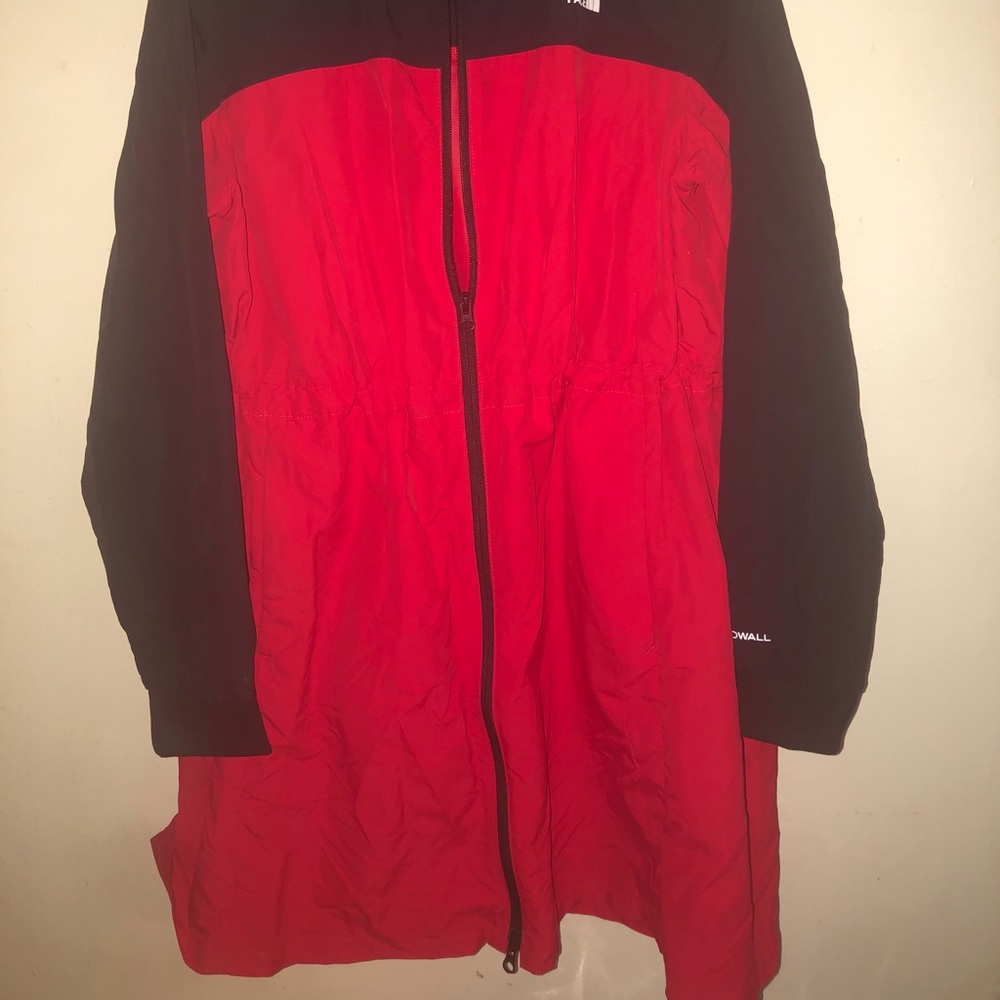 Woman’s thin climate weather North Face Jacket